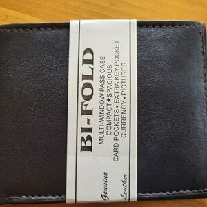 Wallet Men's Brown Leather Bi-Fold Square Suit-Pocket Sized NEW